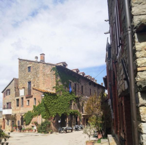 Отель Autunno tra Toscana e Umbria Lago Trasimeno Agriturismo Borgo Cenaioli  Маджионе